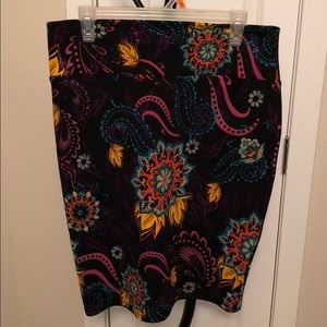 Lularoe Floral Cassie (L)